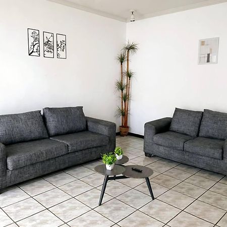 Villa La Casa Rosa Monterrey Extérieur photo