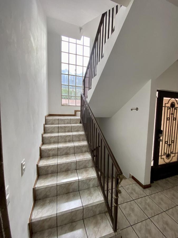 Villa La Casa Rosa Monterrey Extérieur photo