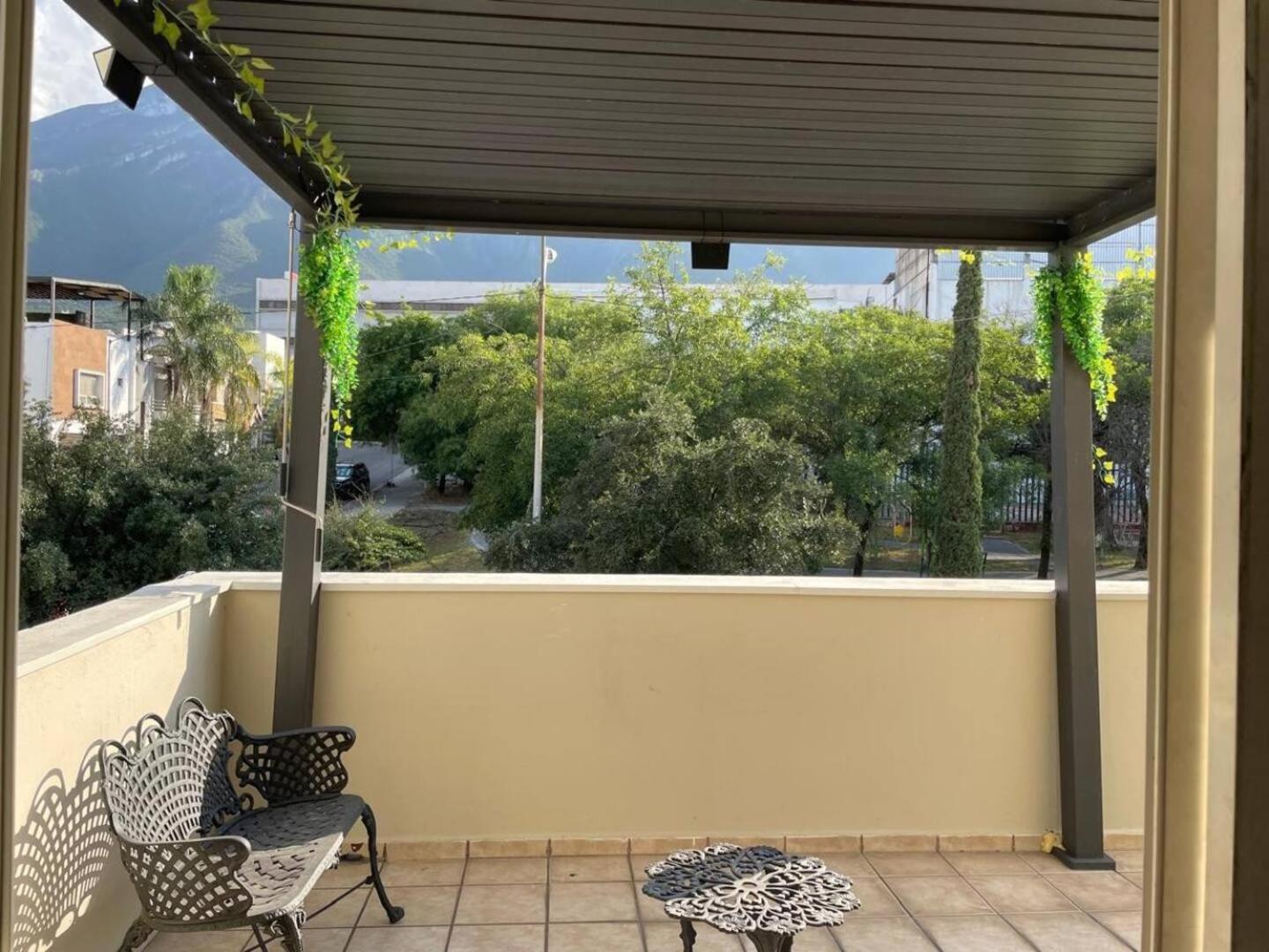Villa La Casa Rosa Monterrey Extérieur photo